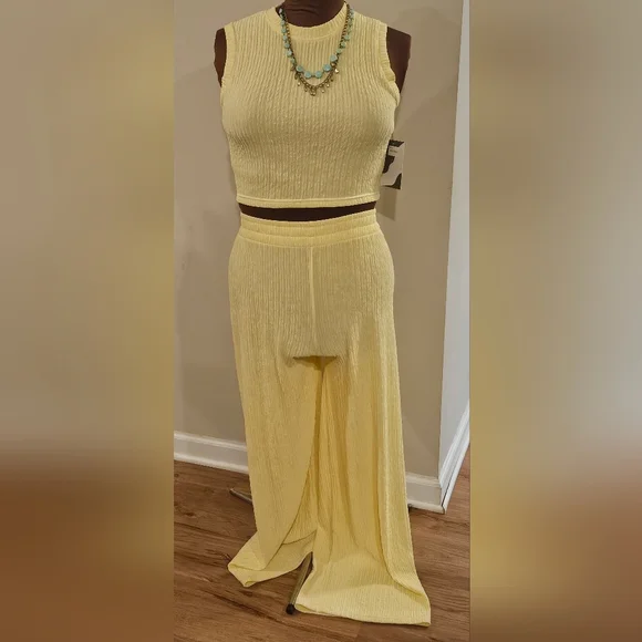 Yellow Sleeveless 2 Pc Set Sz L - Picture 1 of 5